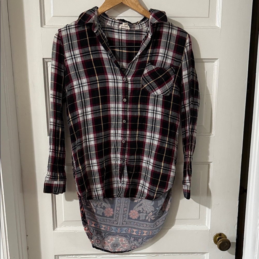 Tribal Plaid Top in Black and Burgundy